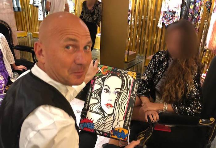 monaco portraitist, caricaturist, monte-carlo, walk-about, walk around, store, entertainment, performer, artist, painter